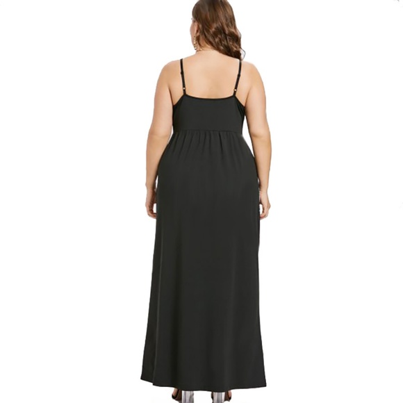 ⭐ Plus Size Paisley Maxi Dress ⭐ - Picture 6 of 7